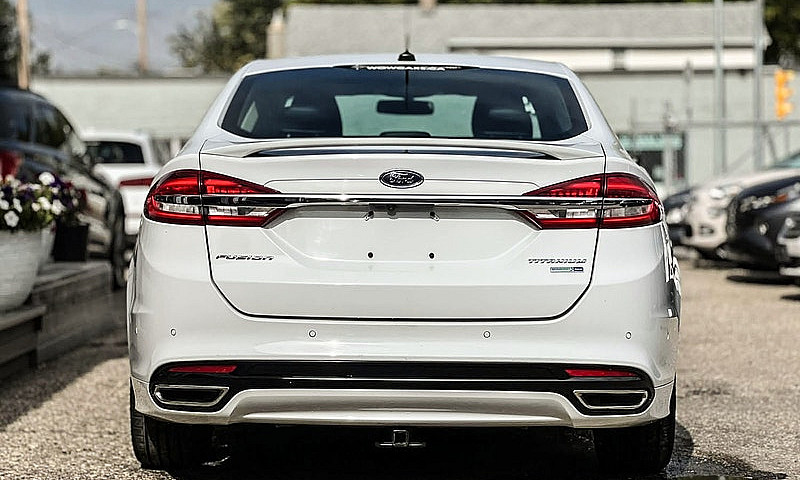 2017 Ford Fusion Tit...