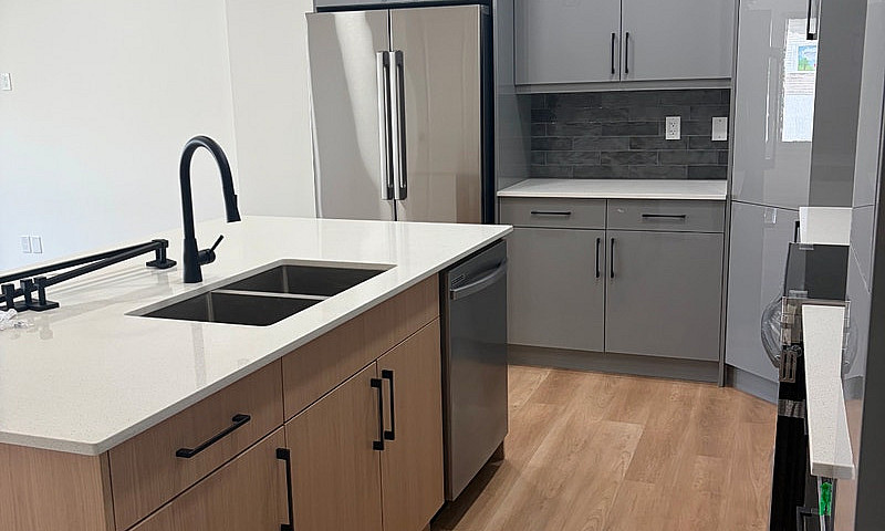 3Bed Townhouse + 1Be...