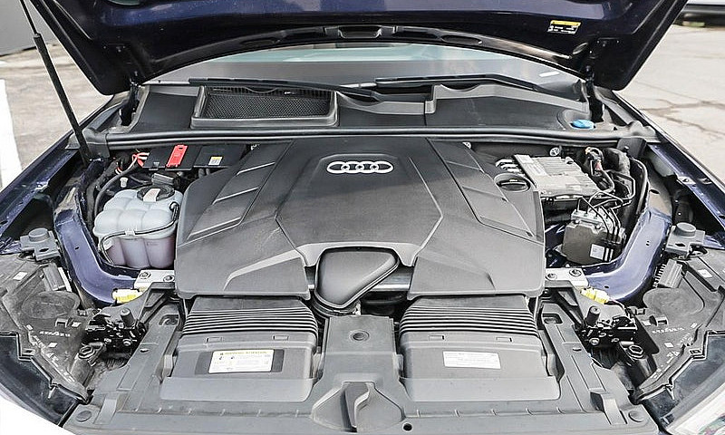 2021 Audi Q7 Technik...
