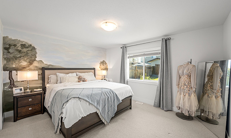 Just Listed! 3 Bedro...