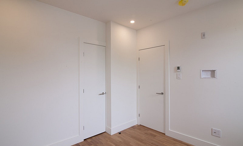 Renovated 1 Bed 1 Ba...