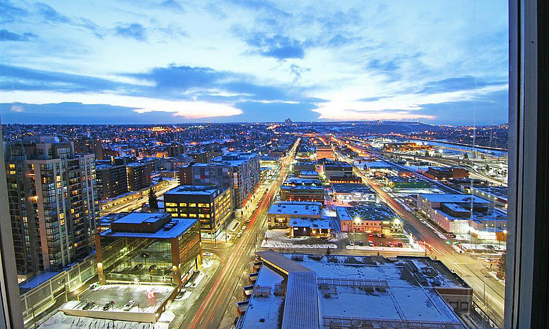 Dt Rooftop Condo 146...