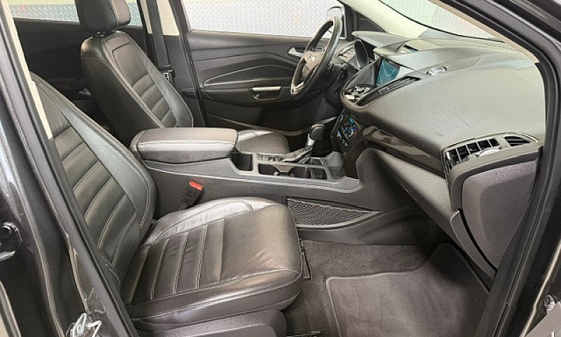 2017 Ford Escape Tit...