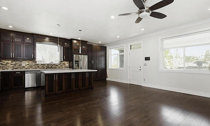 32141 Hillcrest Aven...