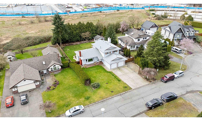 18166 54 Avenue Surr...