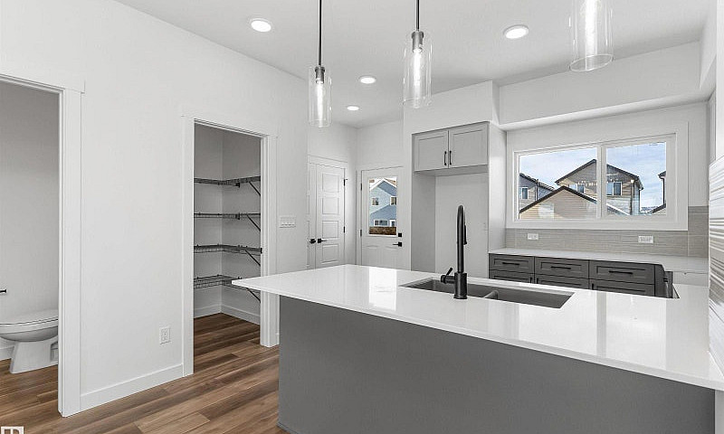 4233 63 St Beaumont,...
