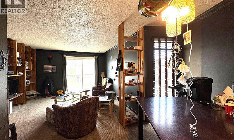 1703 Menzies Street ...