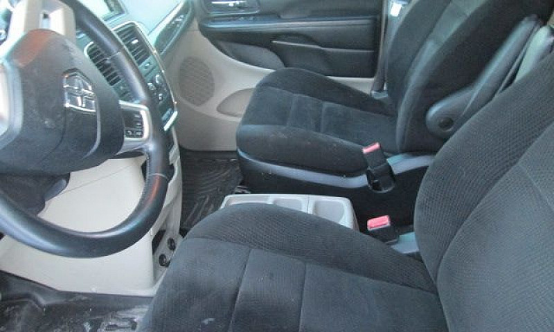 Dodge Caravan 2013  ...