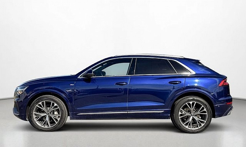 2023 Audi Q8 Technik...