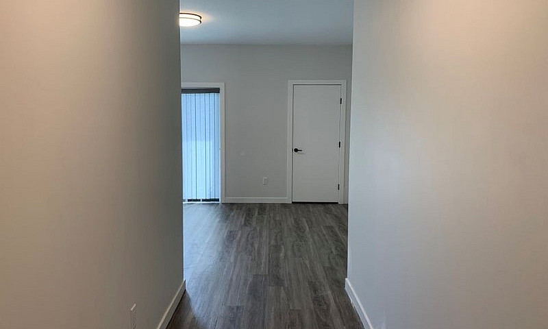 301 4506 47A Ave - 2...