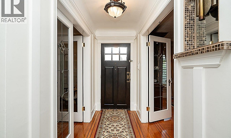 1562 W 62Nd Avenue V...