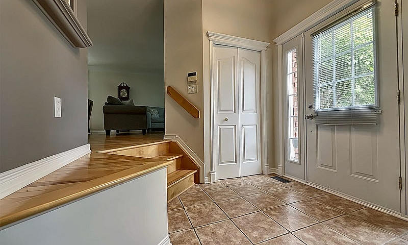 $645,000 - Bungalow ...