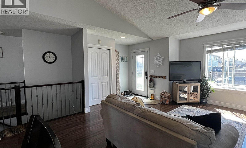 9712 118 Avenue Fort...