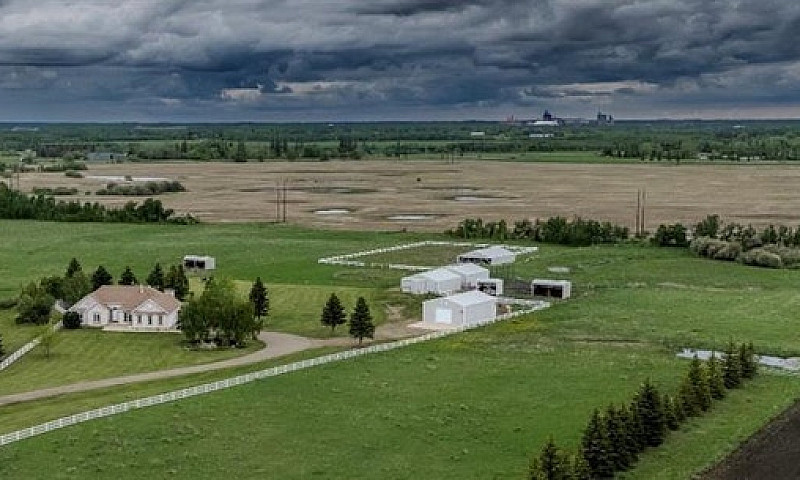 Misty Lane Acreage O...