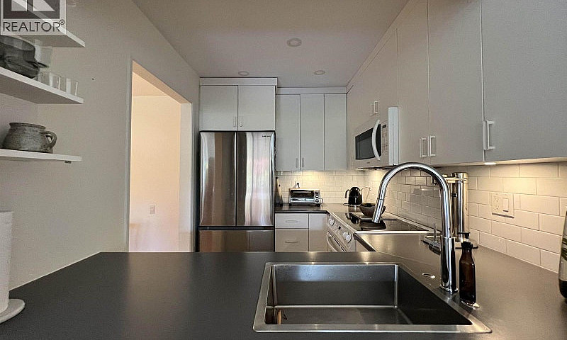 214 3875 W 4Th Avenu...