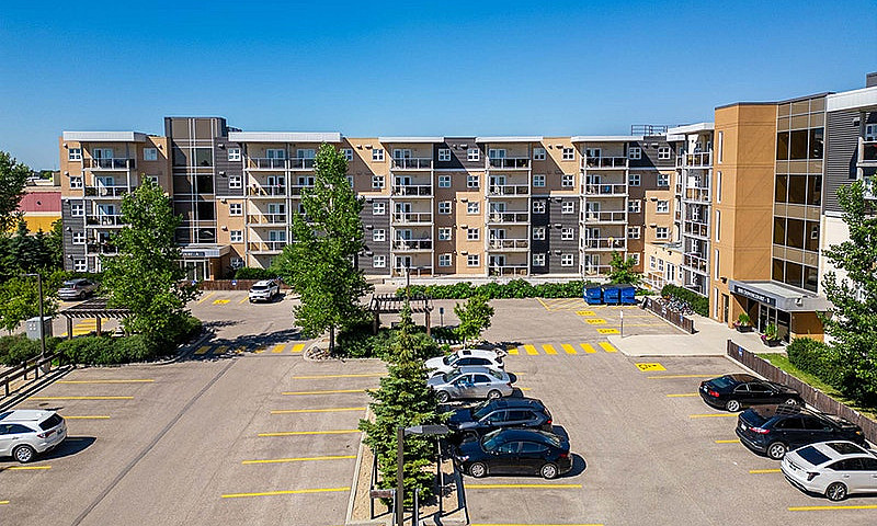 Elegant 2Br Suites I...