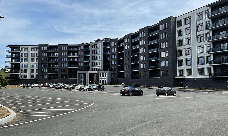 Stunning 1 Bedroom A...