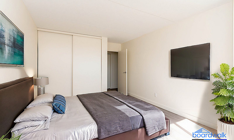 2 Bedroom - 193 Lock...