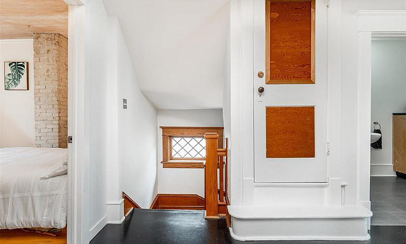4-Bedroom House In W...