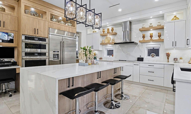 17925 56A Avenue Sur...