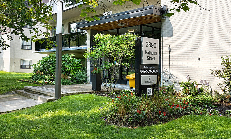 3890 Bathurst Street...