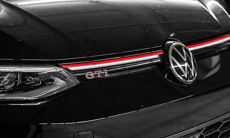 2024 Volkswagen Golf...