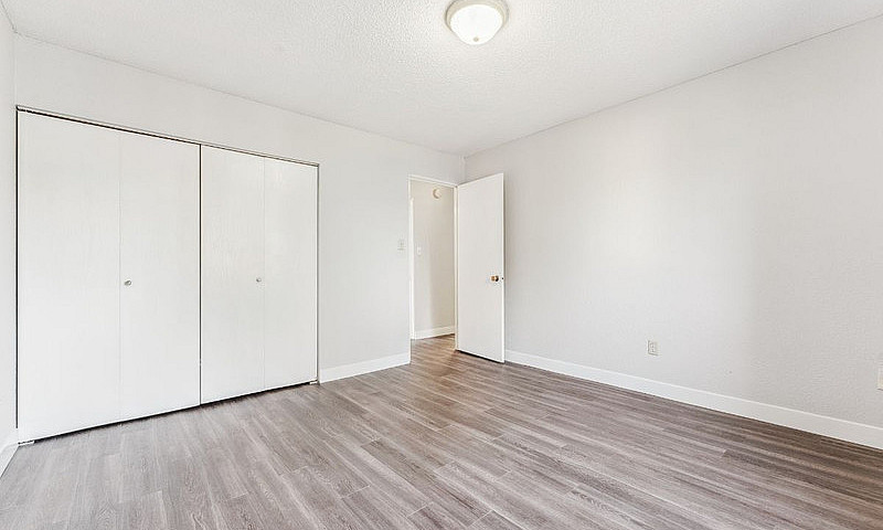 Niagara Court Apartm...