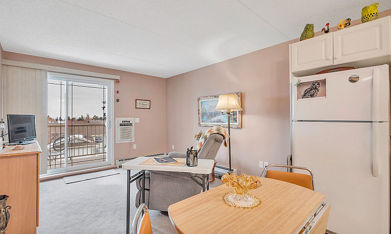 Adult Condo ~ Low Co...