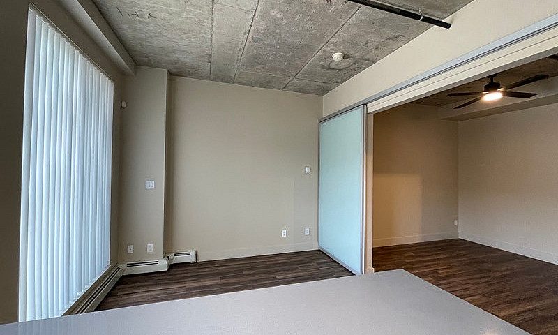 Unique 1 Bedroom Lof...