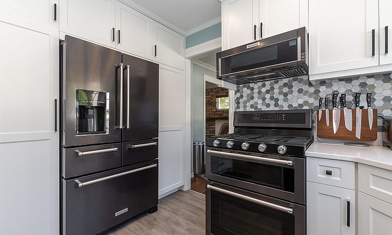 5012 Whitewater Plac...