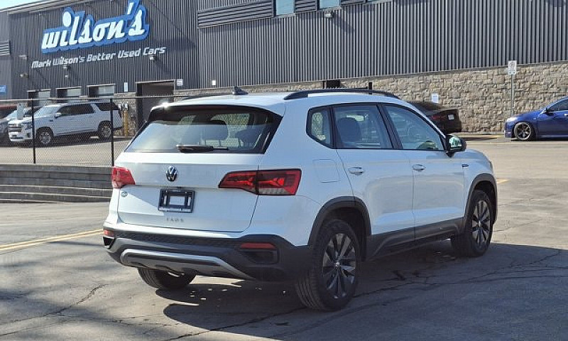 2024 Volkswagen Taos...