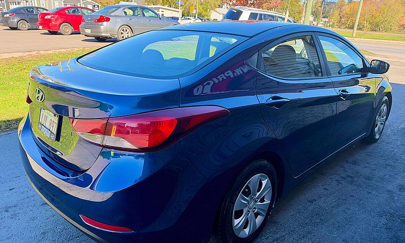 2016 Hyundai Elantra...