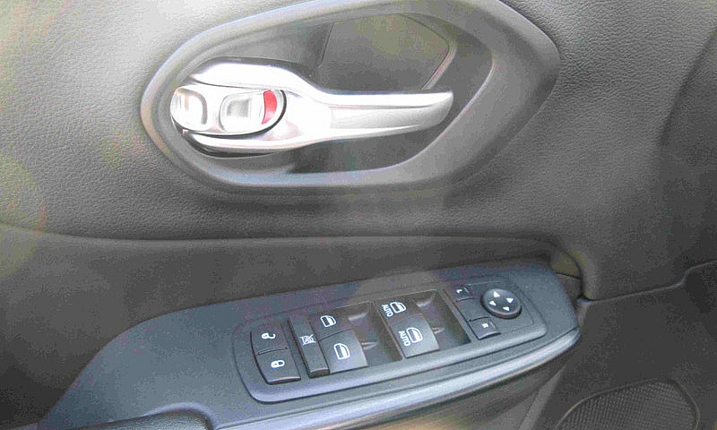 2016 Jeep Cherokee 4...
