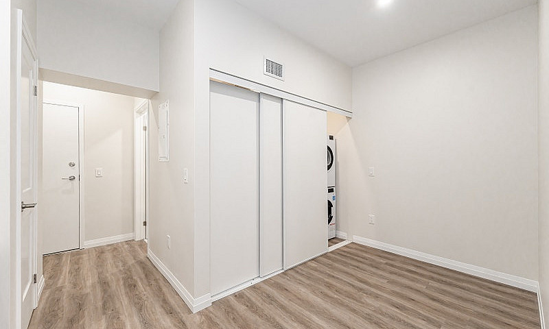 Studio Suite Availab...
