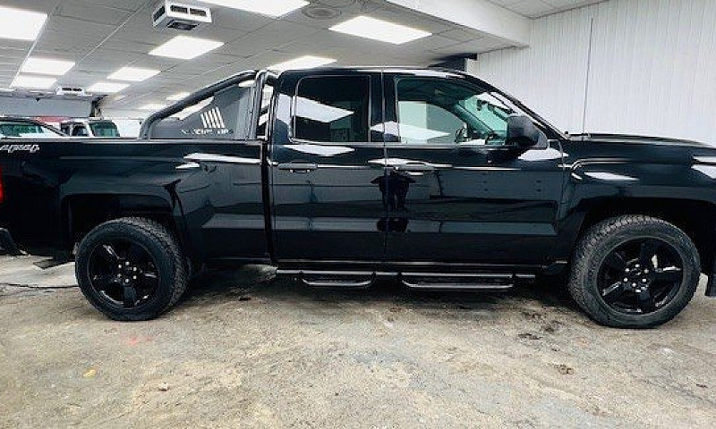 Ls 5.3L 4X4 79,500Km...