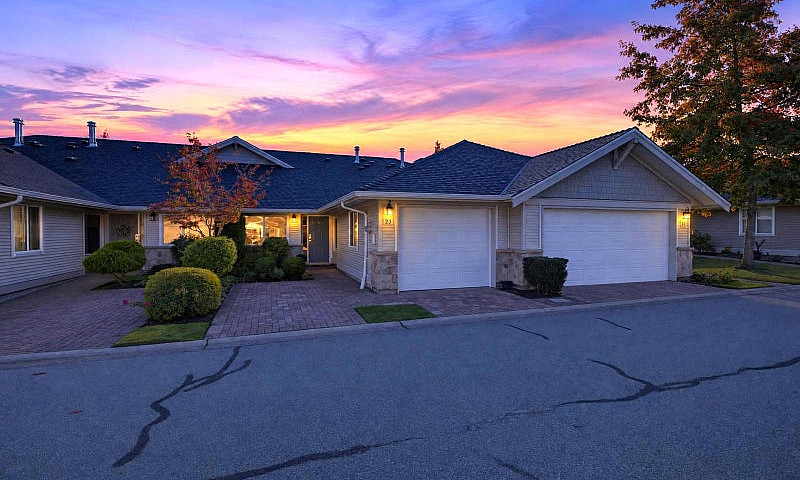 23 17516 4 Avenue Su...