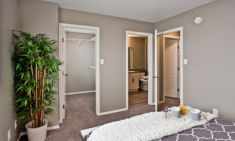 Foxdale Place - 3 Be...