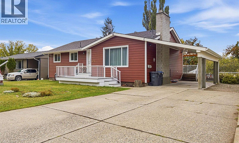 1025 Pigeon Avenue W...