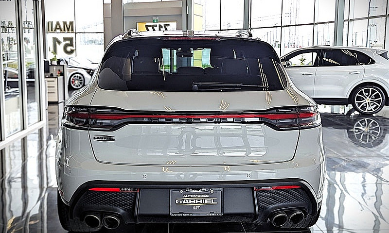 2024 Porsche Macan S...