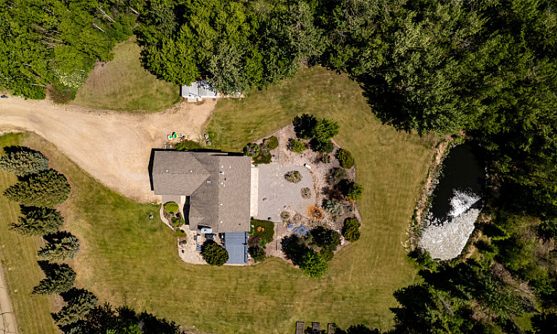 Gorgeous Acreage Loc...
