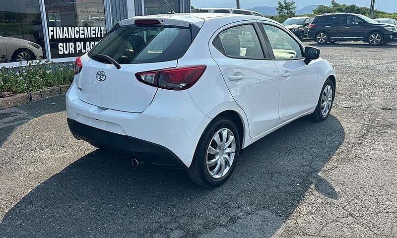 2020 Toyota Yaris Ha...