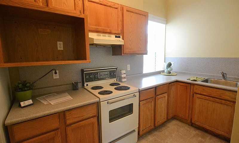 May 1St!~$1150 2Bdrm...