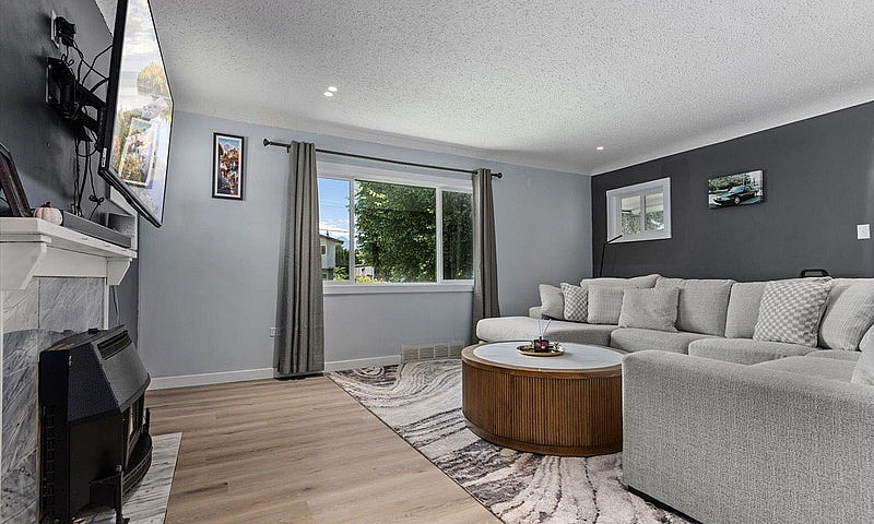 46591 Portage Avenue...