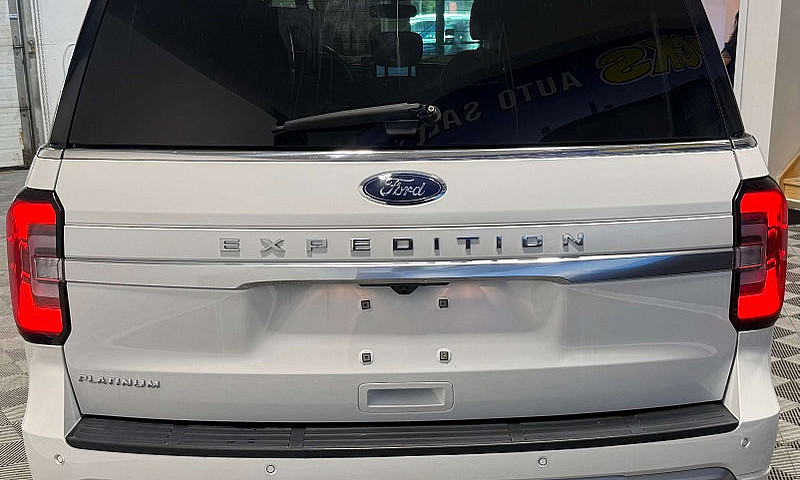 2022 Ford Expedition...