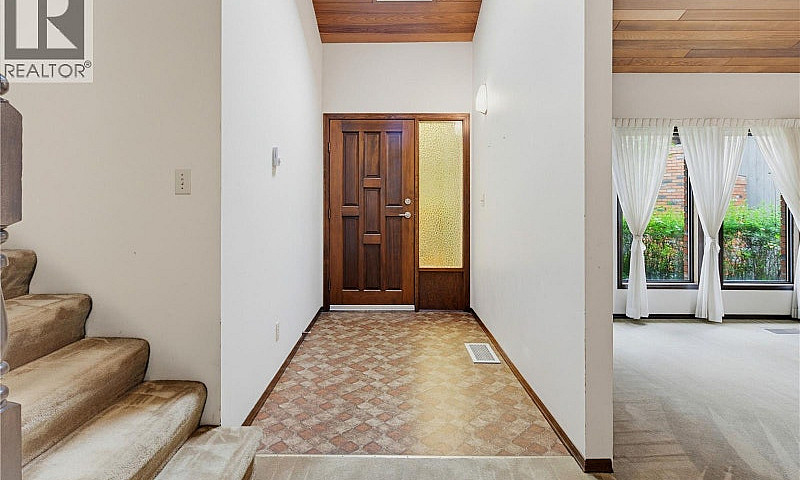 1558 Agnew Ave Saani...