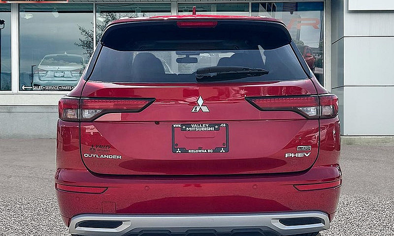 2024 Mitsubishi Outl...