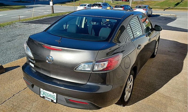 2011 Mazda 3...
