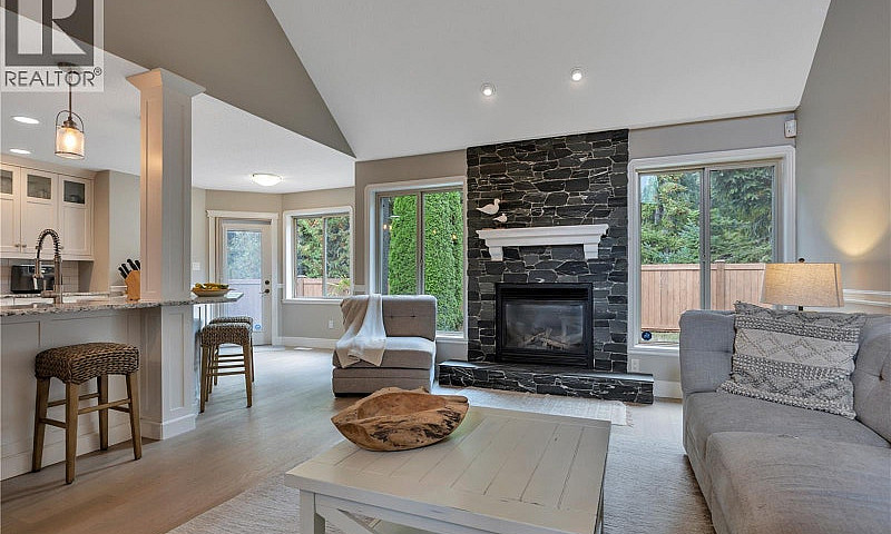901 Savary Dr Qualic...
