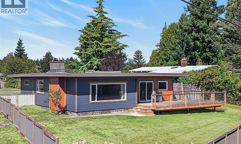 3584 Island Hwy Camp...