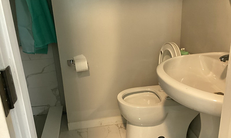 3 Bedrooms Townhouse...